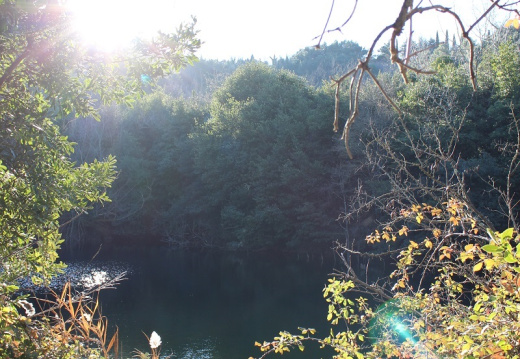 Manjše jezero v Fiesi